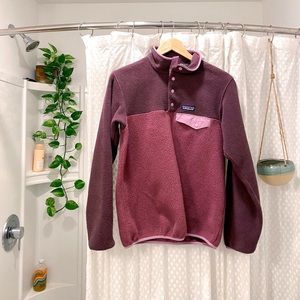 Women’s small Patagonia lightweight synchilla snap T pullover.